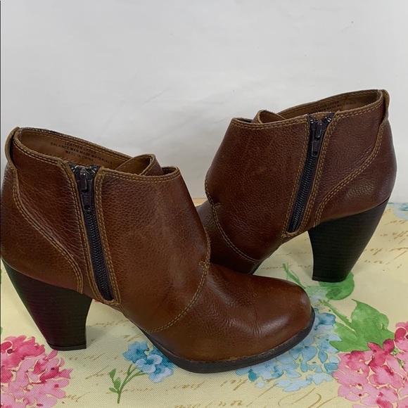 Born boc brown ankle boots size 7.5 - Picture 5 of 8